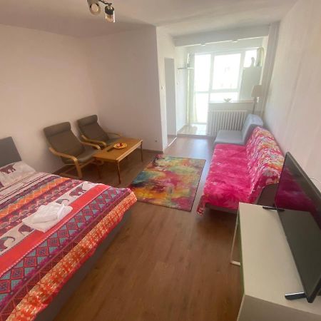 Lovely 1 Bedroom Near Arena Nationala With Ac And Free Street Parking Bucharest Exterior photo
